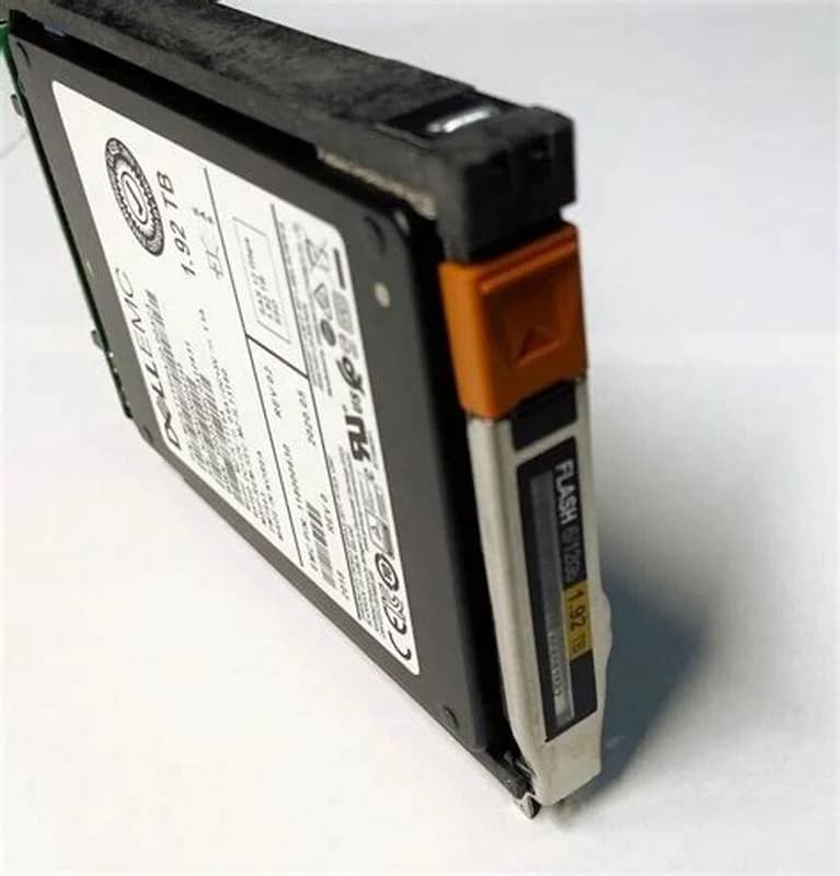 EMC 1.92TB SSD SFF 12G SAS 520 UNITY 380F 480F 680F 880F (005053676)