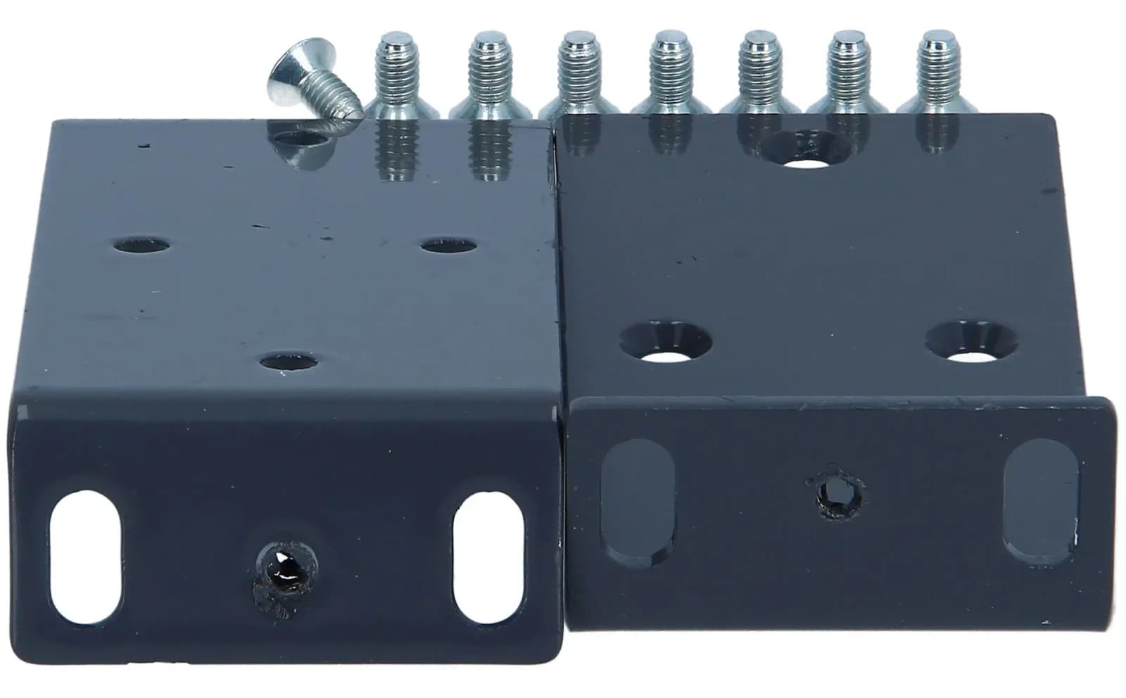Cisco Rack Mounting Kit for the Cisco 5500 Wireless Controller (AIR-CT5500-RK-MNT)