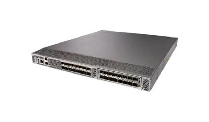 Cisco MDS 9132 32G 1 RU FC switch, w/ 8 active FC ports, 2 Fans, 1 PSU, Port Side Exhaust (DS-C9132T-MEK9)