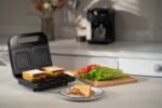 ARDESTO Multi-maker 700W, set-5 plates, device body-plastic, black (SM-H500B) 4