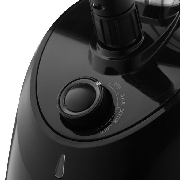 ARDESTO Steamer vertical IR-S14, 1800W, 1400ml, hanger, inox soleplate, black (IR-S14) 5