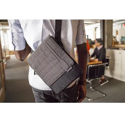 HP UltraSlim Tablet Sling (F7Z97AA) 2