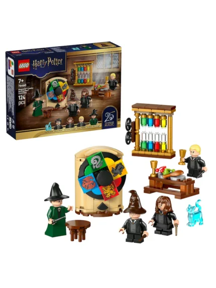 LEGO Constructor Harry Potter Hogwarts Castle: Sorting Hat™ Ceremony (76460)